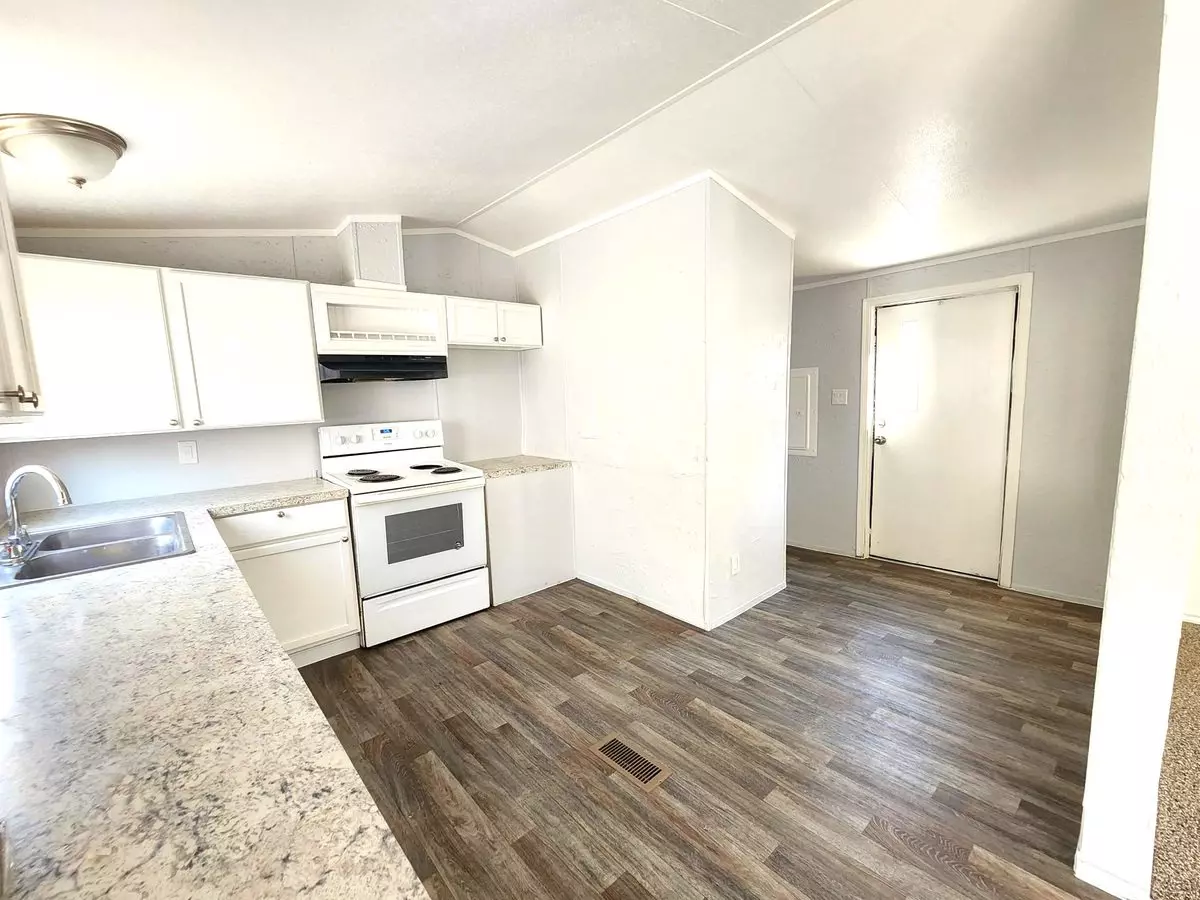 3 Beds • 2 Bath floor plan