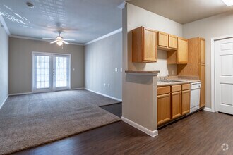 1x1 832 floor plan