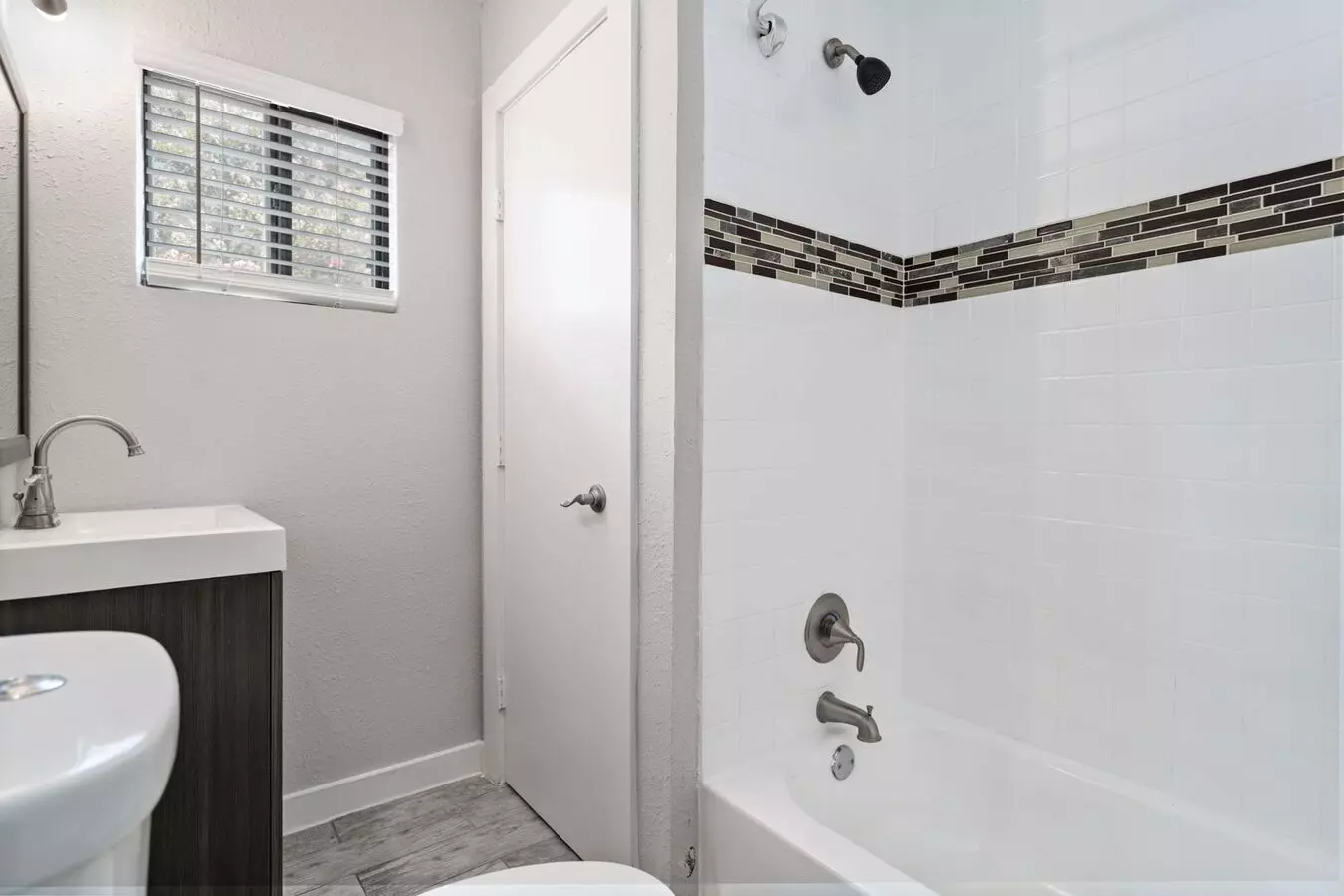 2 Beds • 1 Bath 2 floor plan