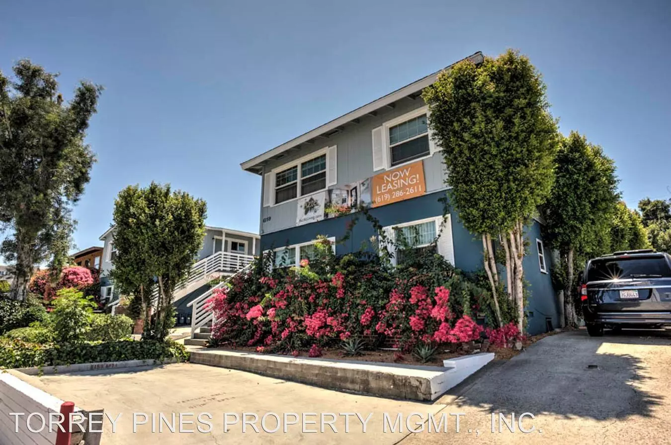 1 Bed • 1 Bath 6159-04 floor plan