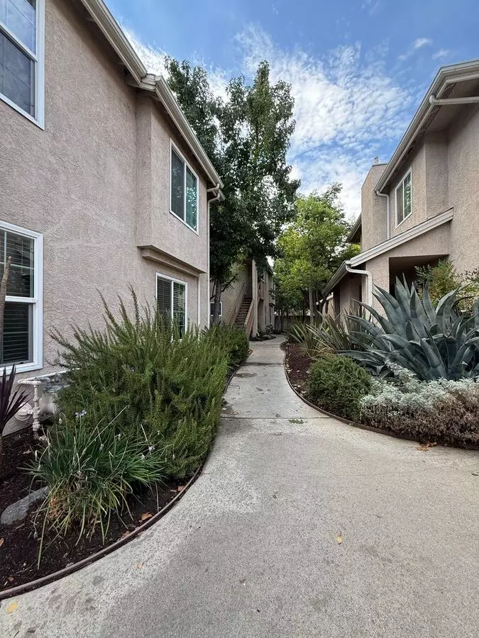2 Beds, 2 Baths Model floor plan