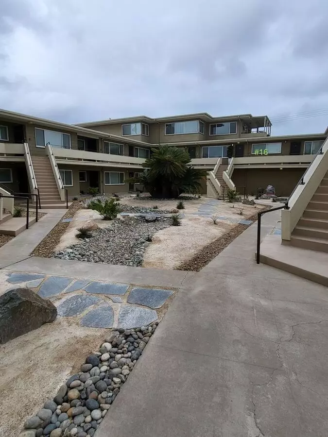 2 Beds • 2 Bath 16 floor plan