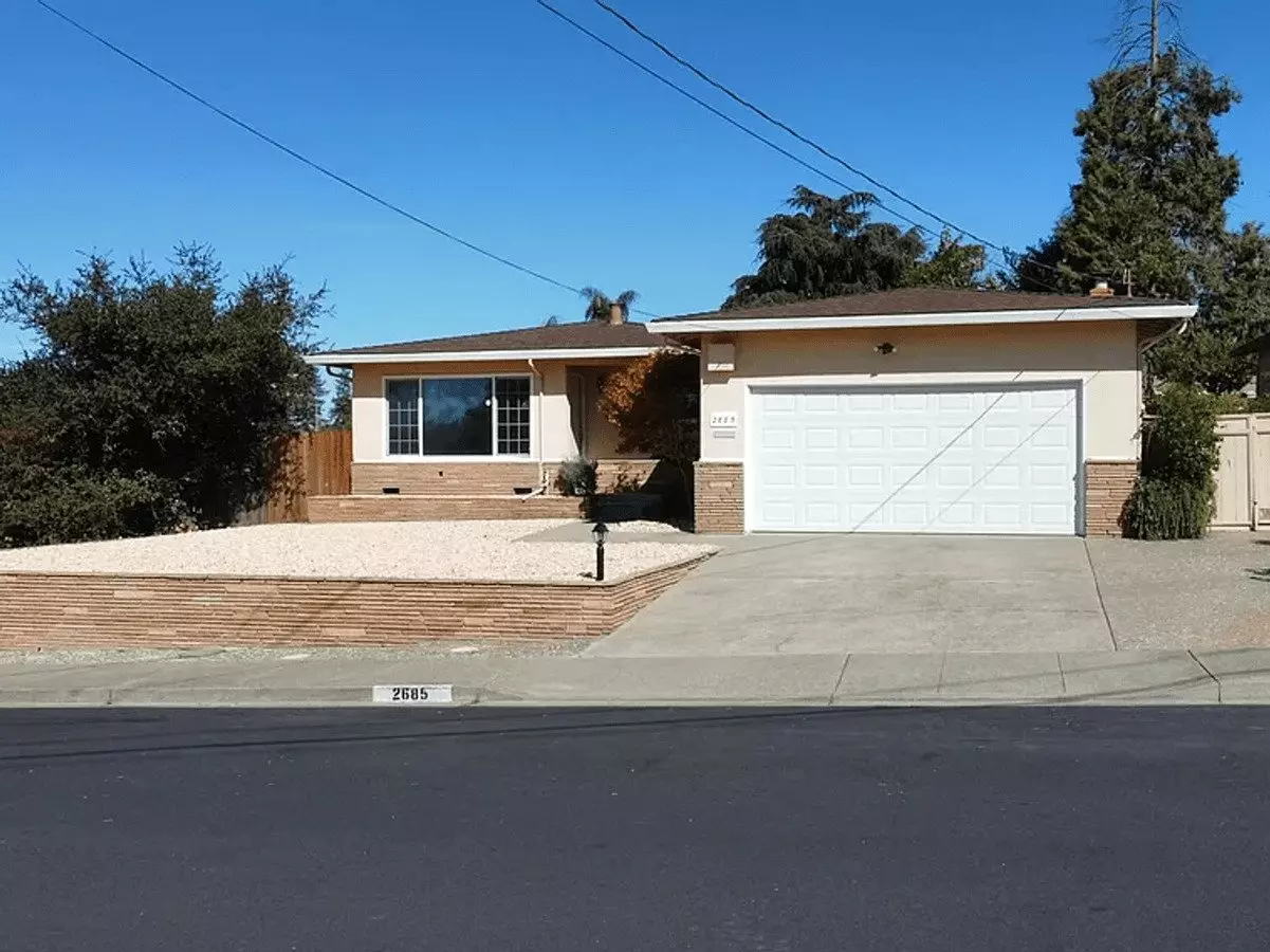 3 Beds • 2 Bath floor plan