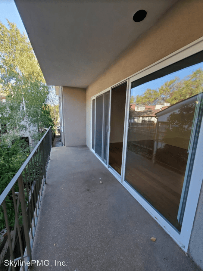 2 Beds • 1 Bath floor plan