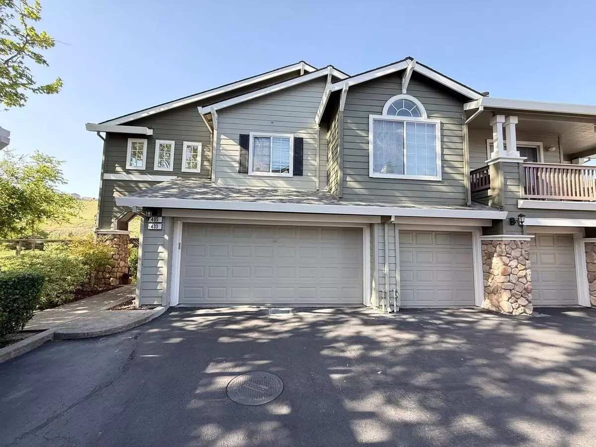 2 Beds • 2 Bath floor plan