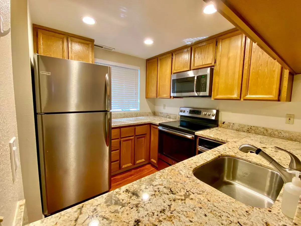 2 Beds • 1 Bath B floor plan