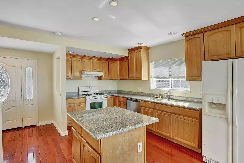 2 Beds • 2 Bath floor plan