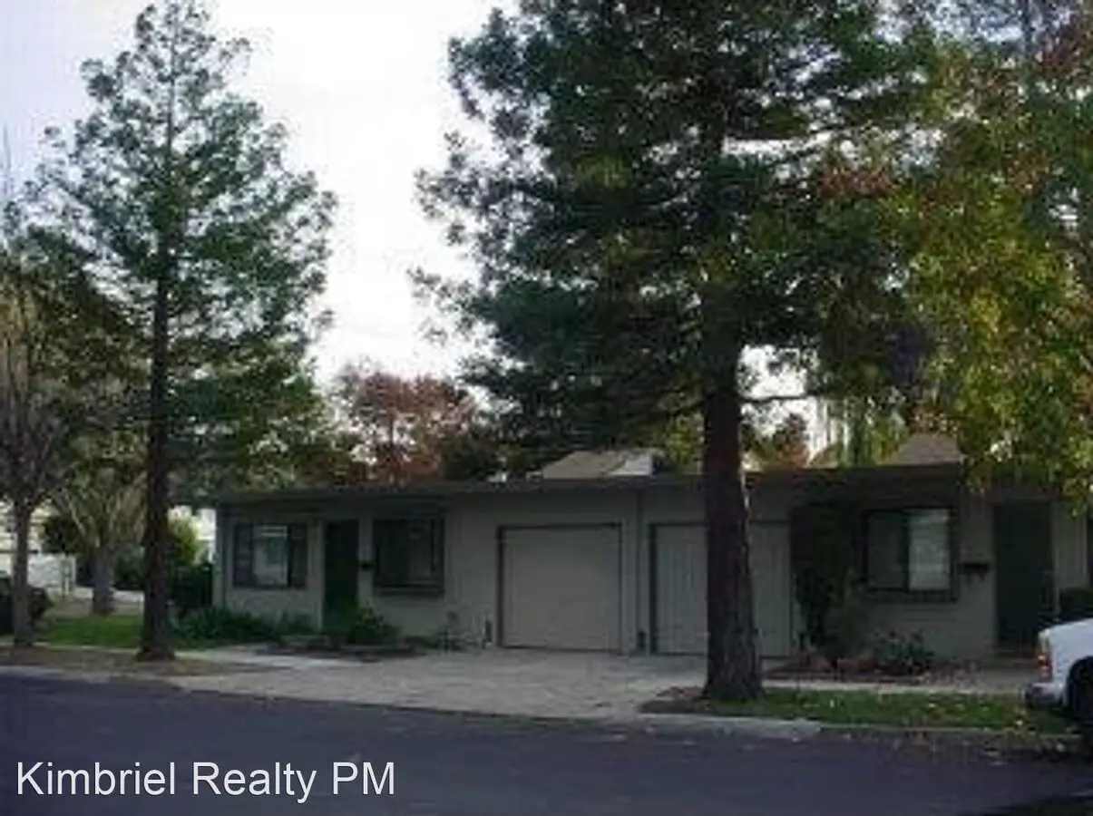 2 Beds • 1 Bath Jun1348 floor plan