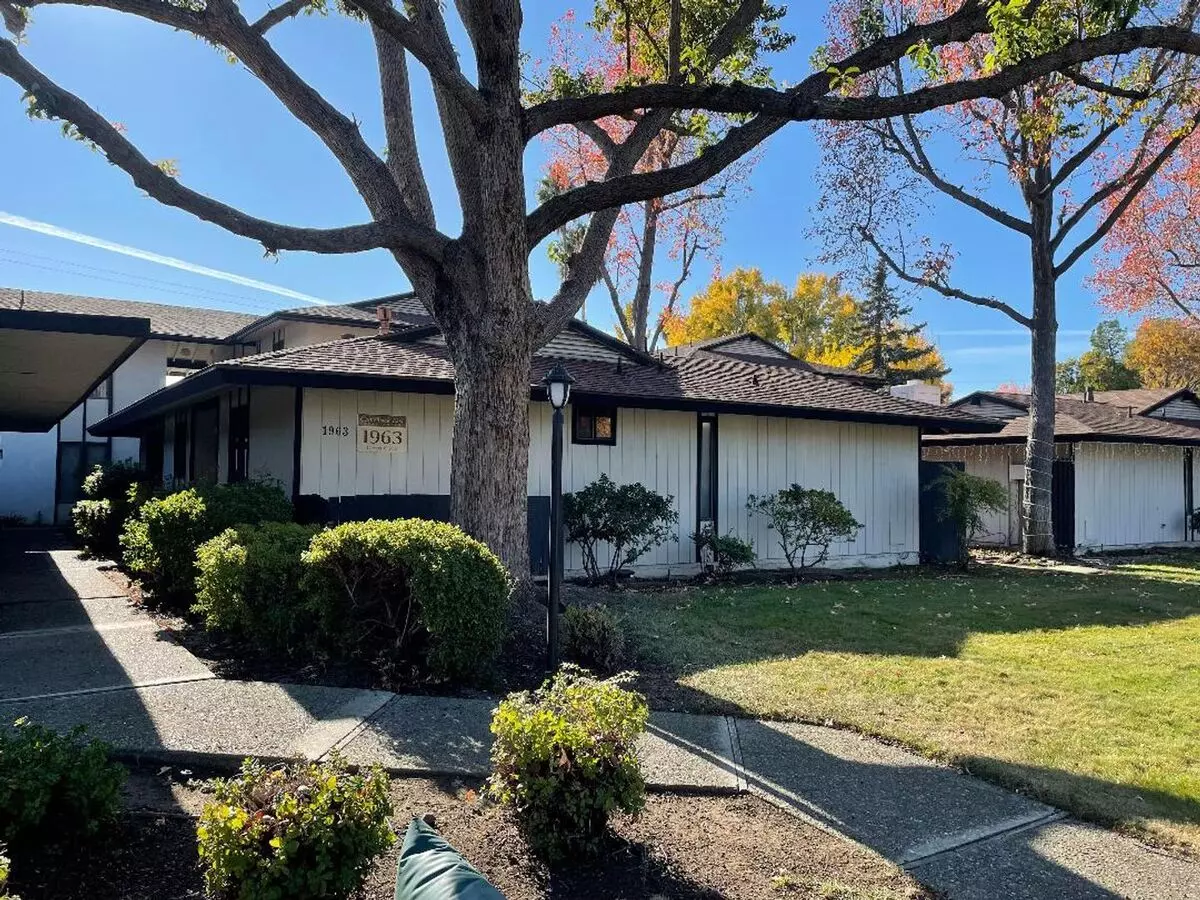 3 Beds • 2 Bath 3 floor plan