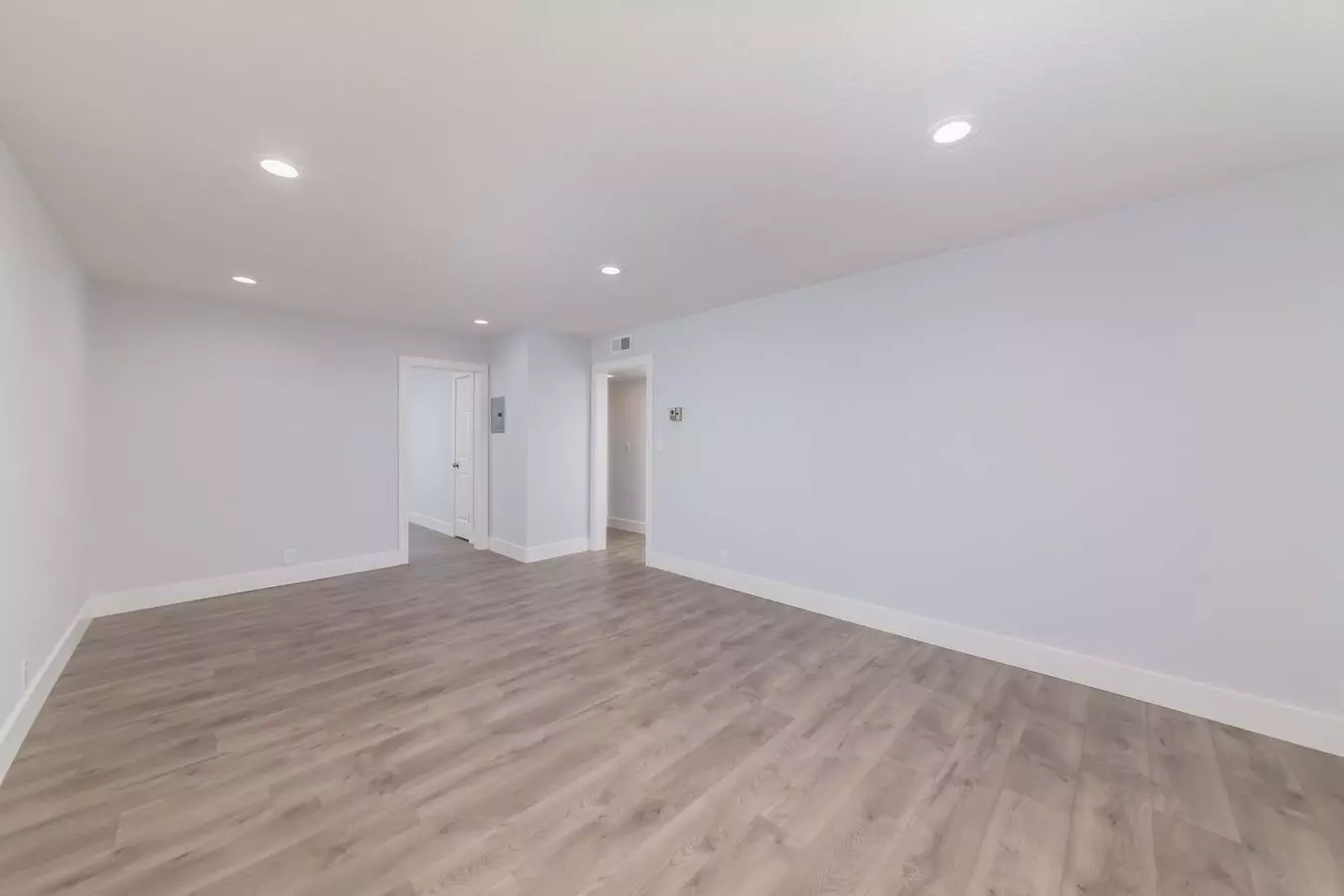 2 Beds • 1 Bath 208 floor plan