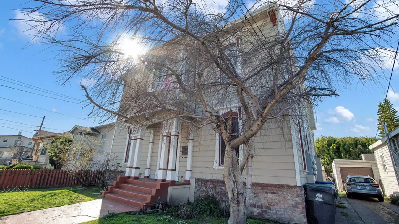 1 Bed • 1 Bath 3 floor plan