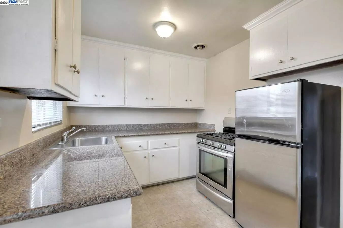 2 Beds • 1 Bath A floor plan