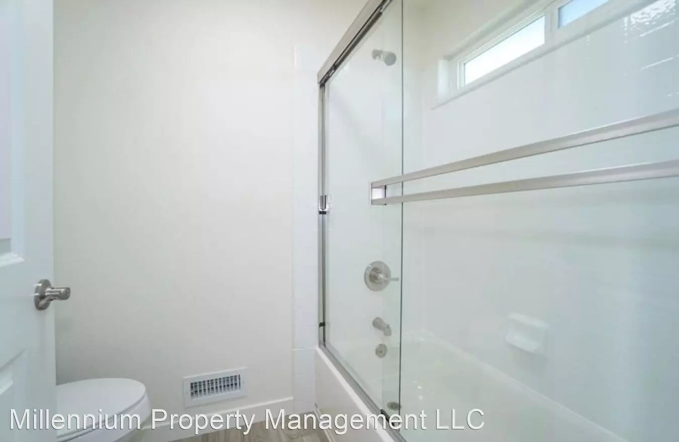 2 Beds • 2 Bath 9 floor plan