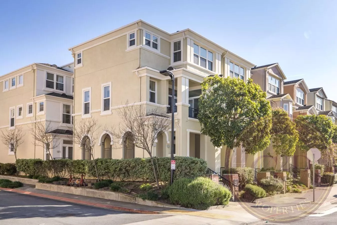 3 Beds • 3 Bath floor plan