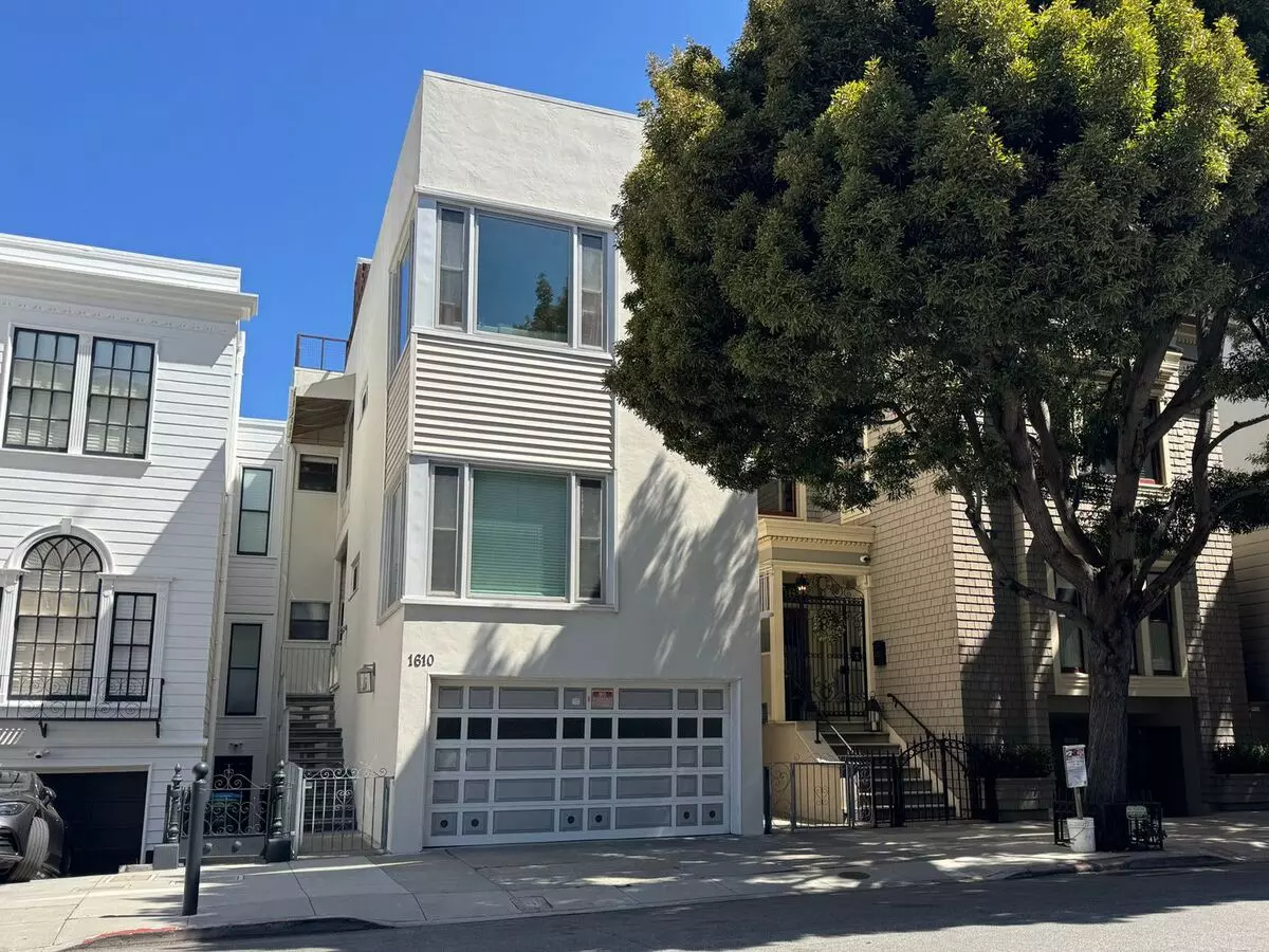 1 Bed • 1 Bath 1608 floor plan