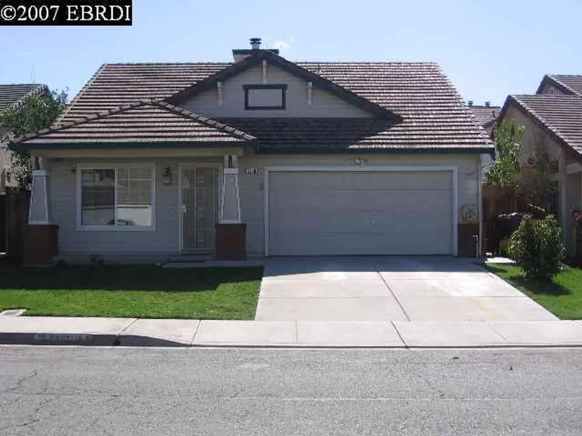3 Beds • 2 Bath floor plan