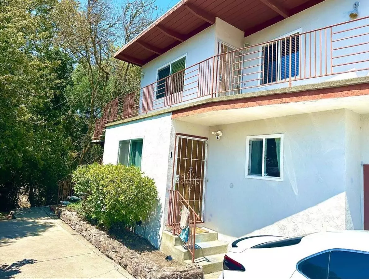 2 Beds • 1 Bath floor plan