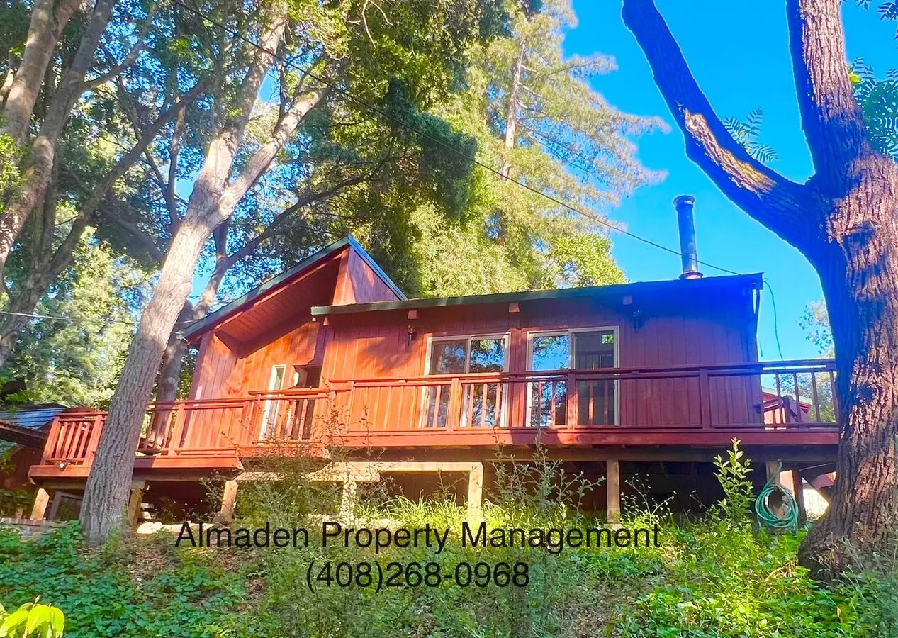 2 Beds • 1 Bath - floor plan
