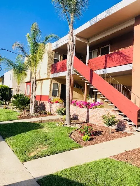 2 Beds, 1 Bath Model floor plan