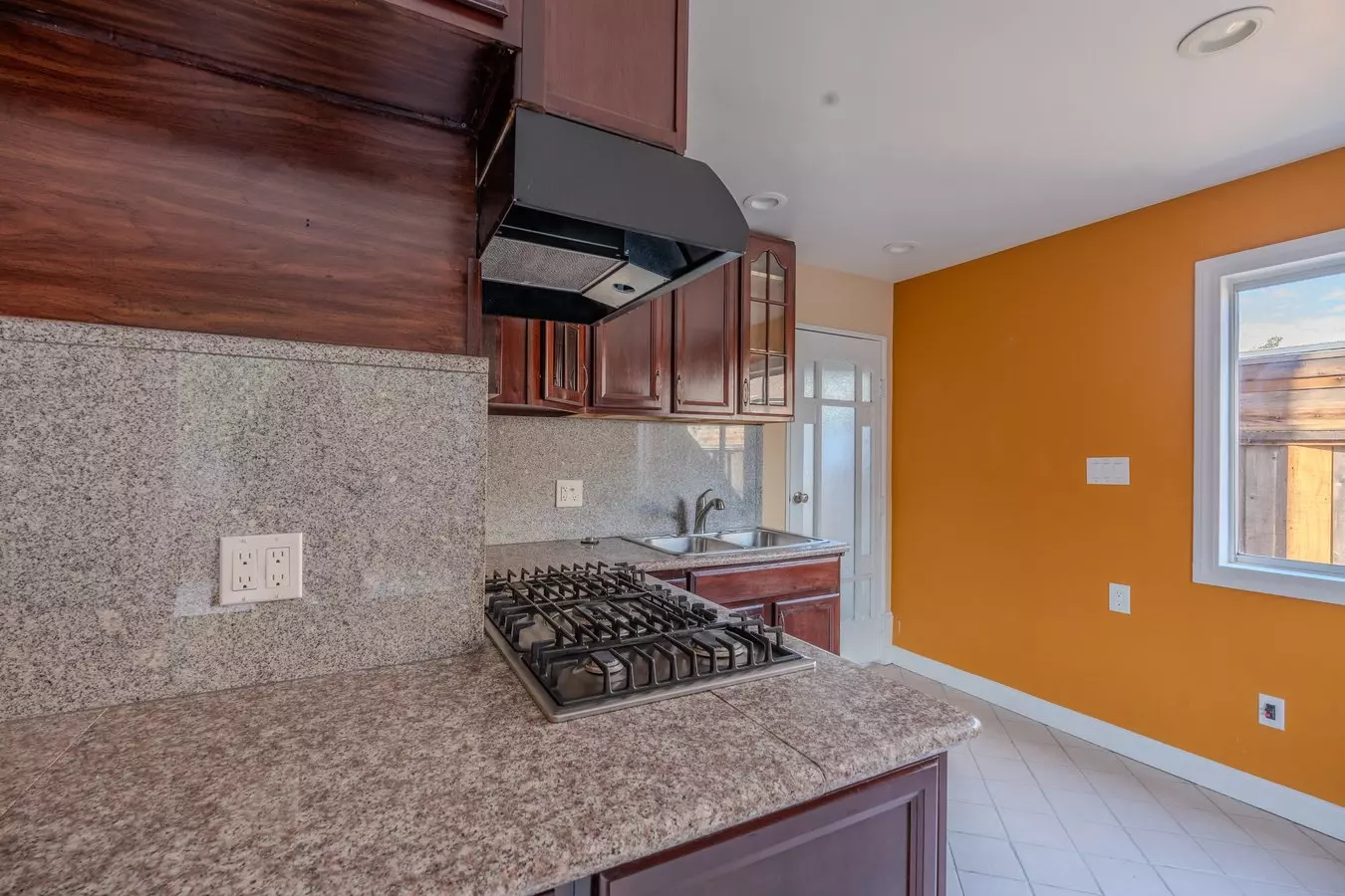 2 Beds • 1 Bath floor plan
