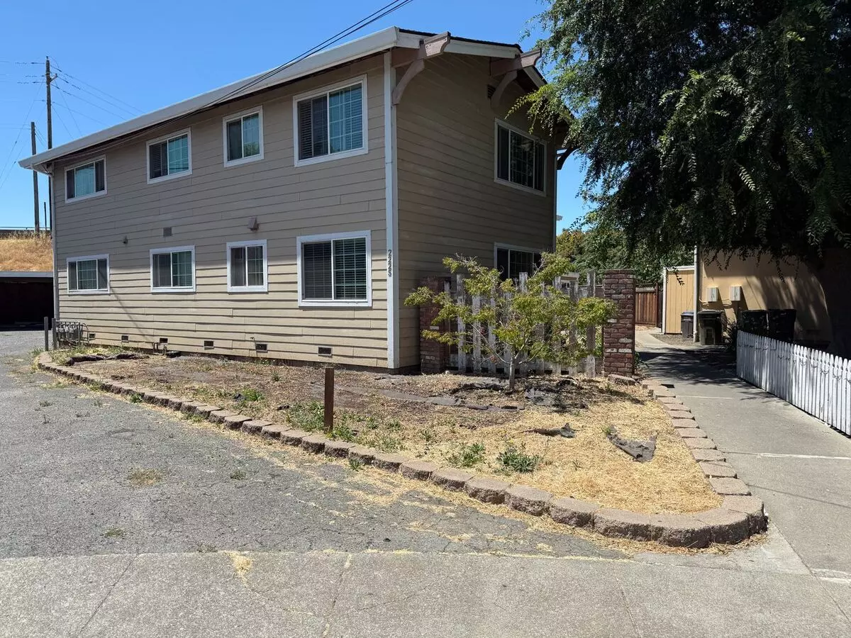 2 Beds • 1 Bath 2 floor plan