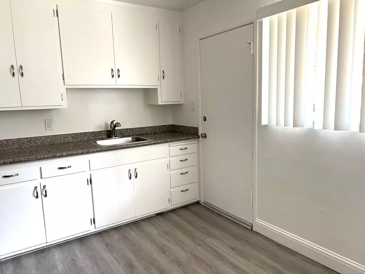 2 Beds • 1 Bath floor plan