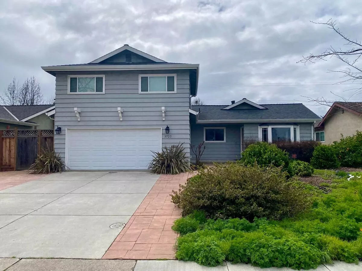 4 Beds • 3 Bath floor plan