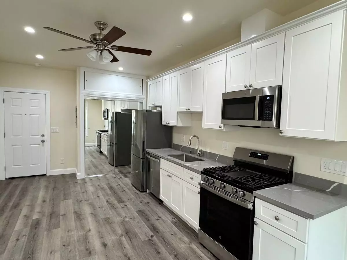 1 Bed • 1 Bath 106 floor plan