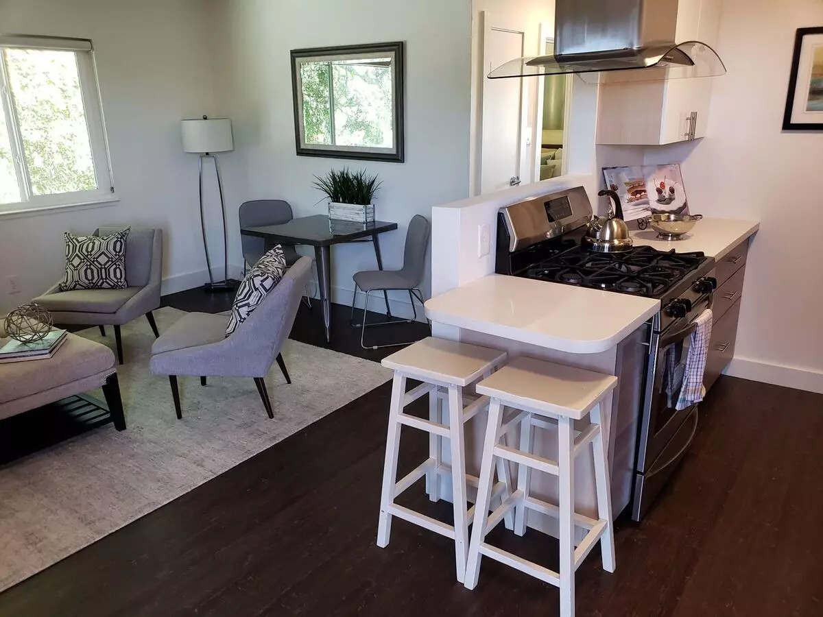 2 Bed/1Ba floor plan