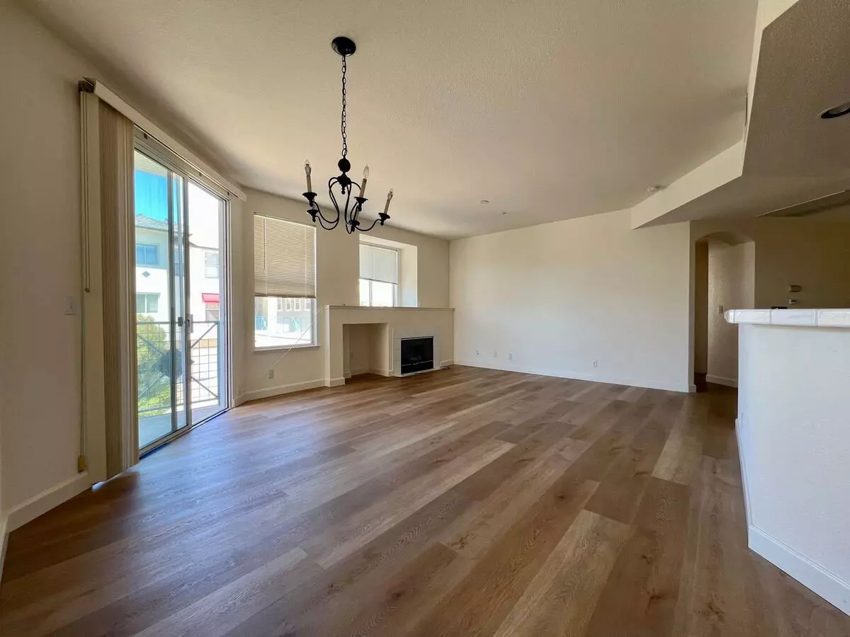 2 Beds • 2 Bath 428 floor plan