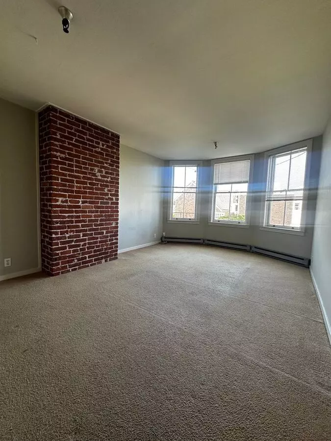 1 Bed • 1 Bath 04 floor plan