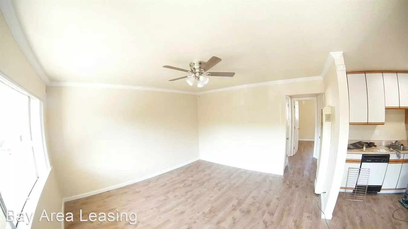 2 Beds • 1 Bath 202 floor plan