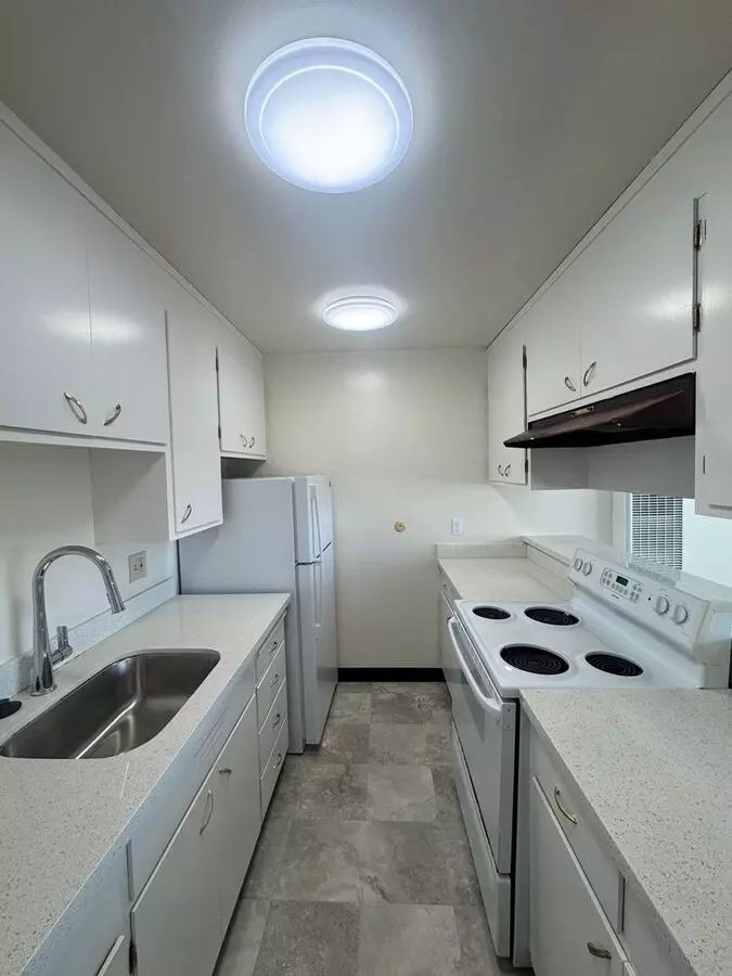 1 Bed • 1 Bath 04 floor plan