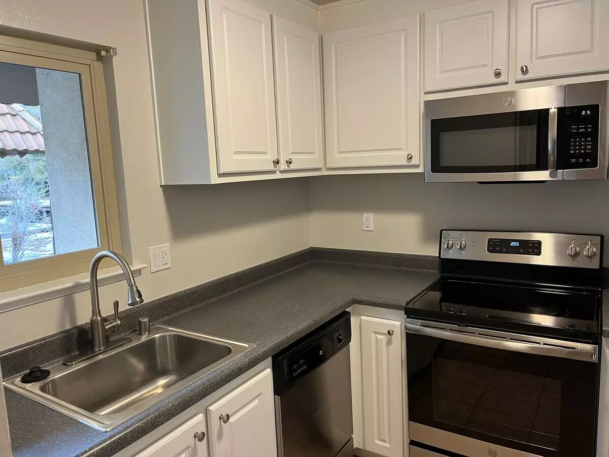 1 Bed • 1 Bath 23 floor plan