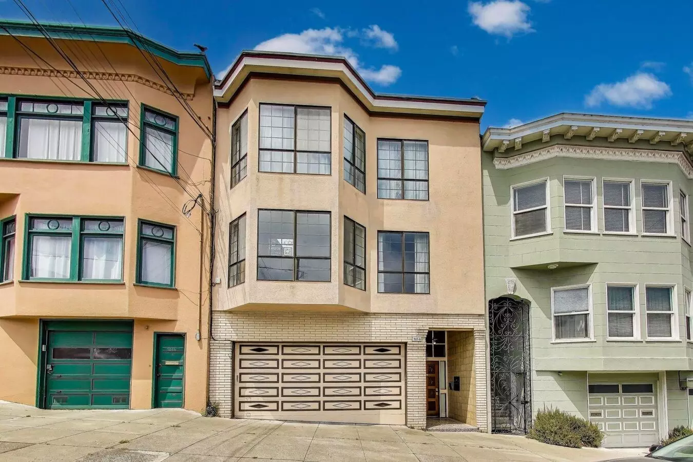 3 Beds • 2 Bath A floor plan