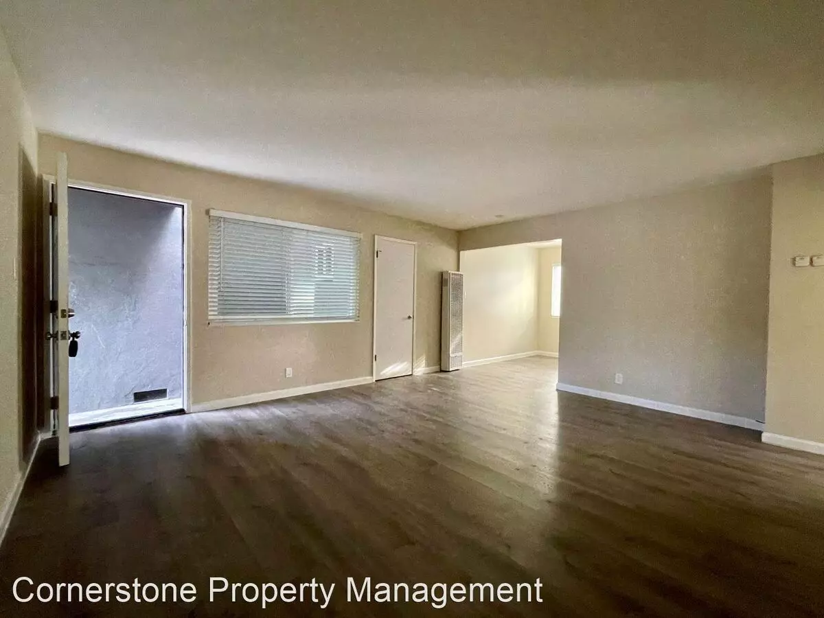 2 Beds • 1 Bath 2 floor plan