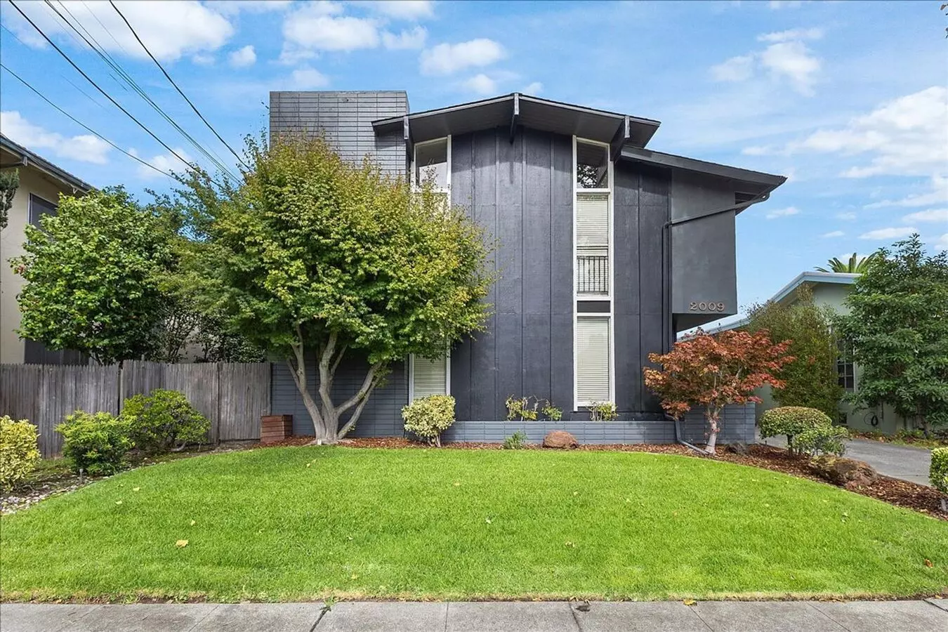 2 Beds • 1 Bath E floor plan