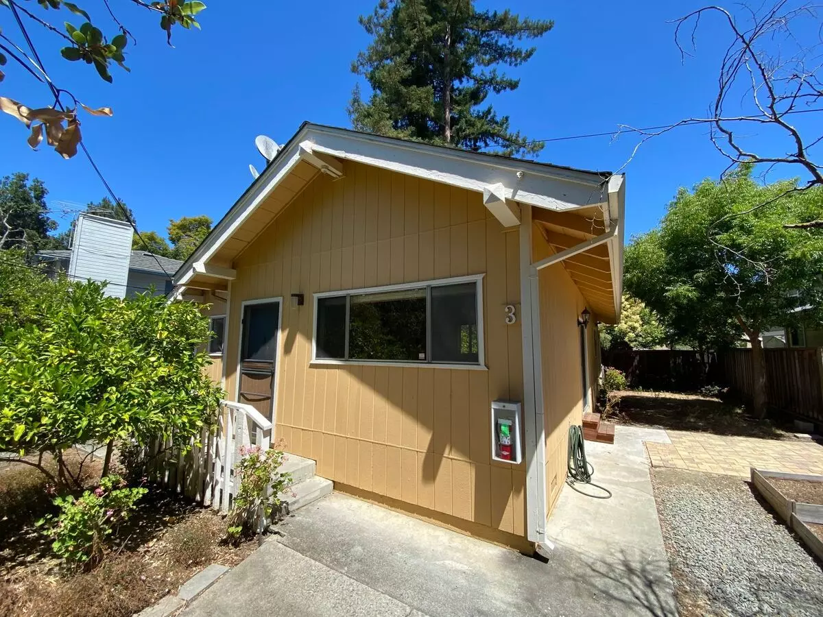 3 Beds • 1 Bath 3 floor plan