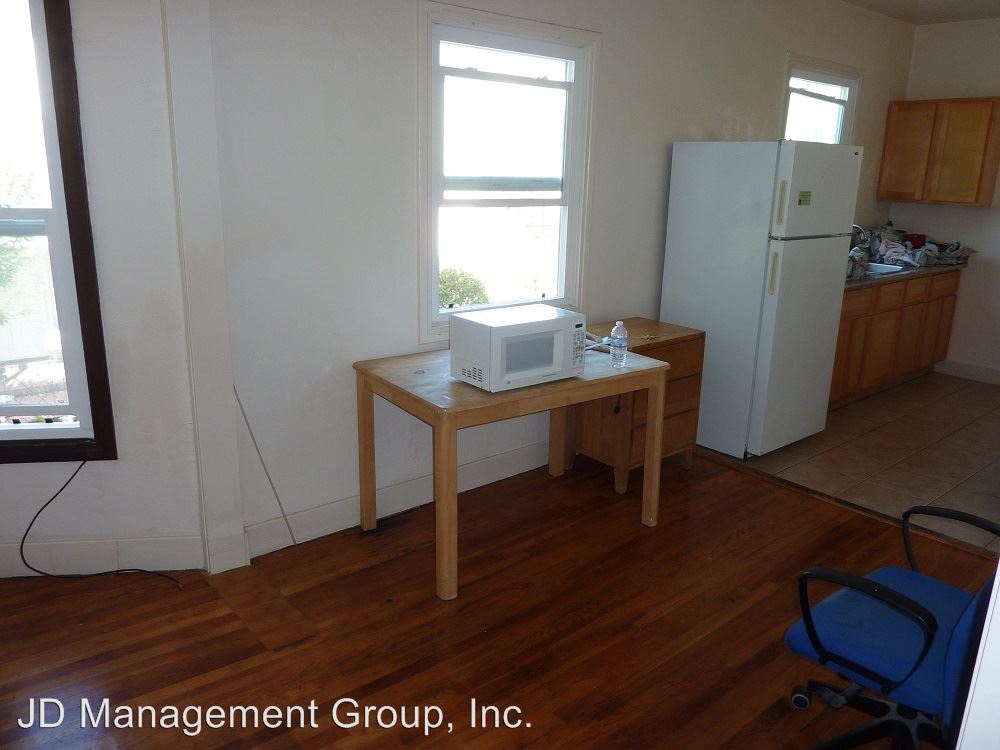 2 Beds, 1 Bath Model floor plan