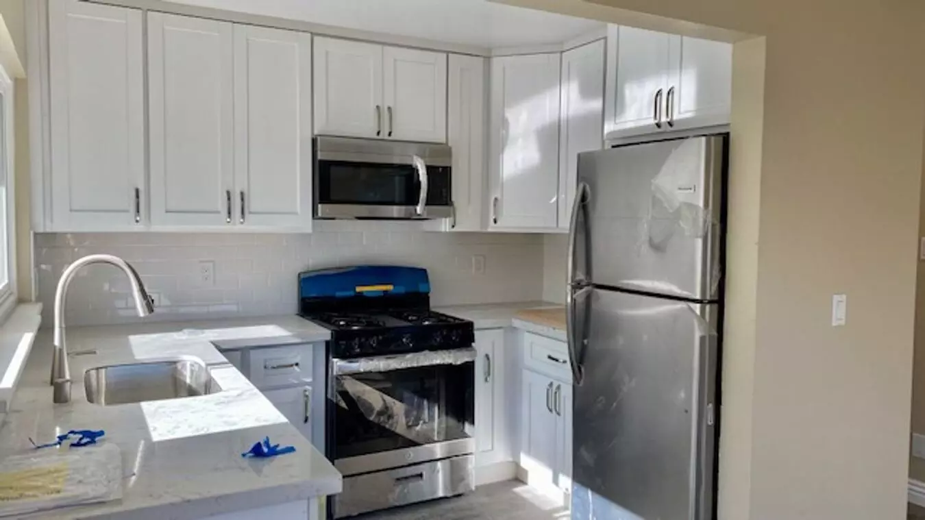 2 Beds • 1 Bath 12 floor plan