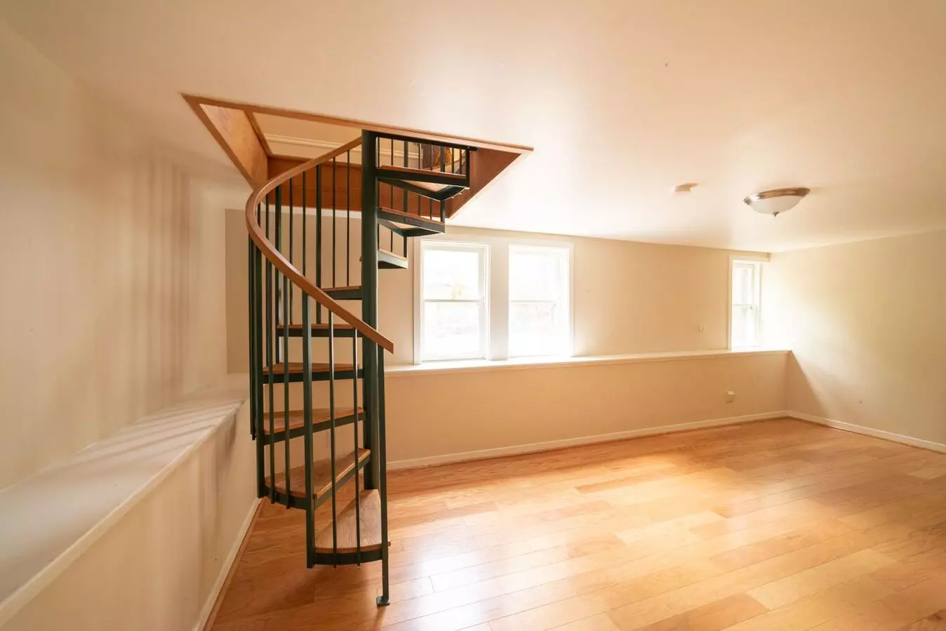 2 Beds • 1 Bath floor plan