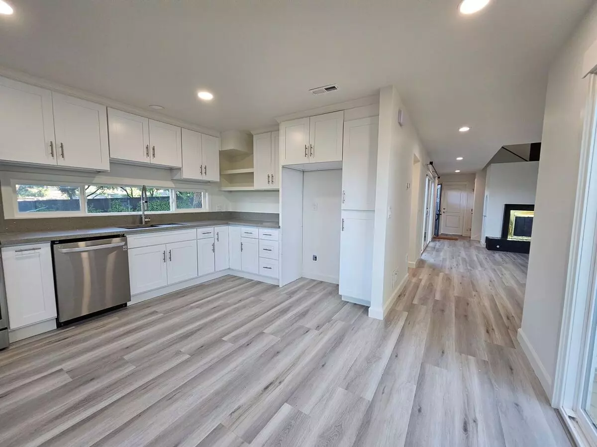 3 Beds • 2 Bath floor plan