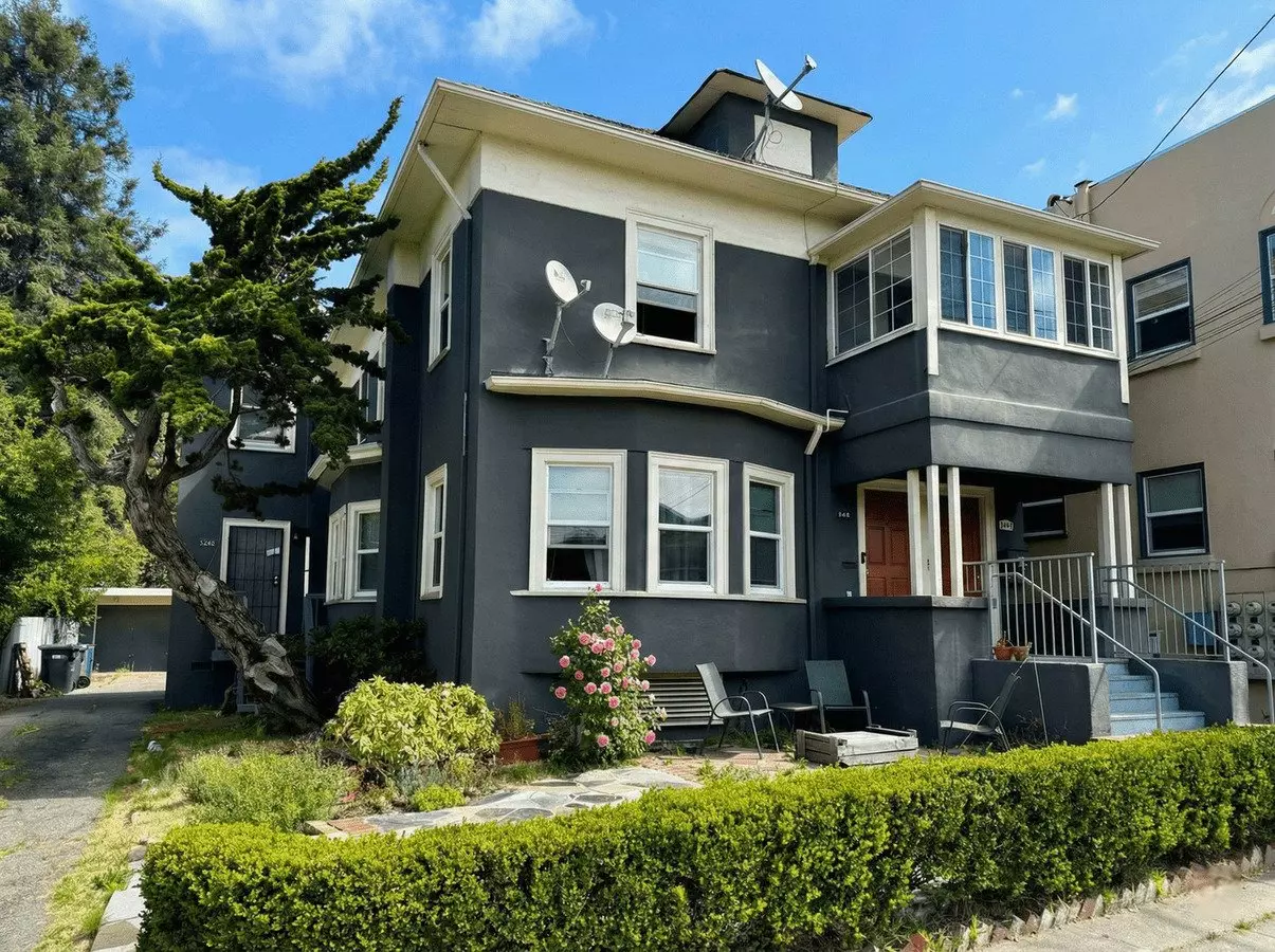 1 Bed • 1 Bath 740-05 floor plan