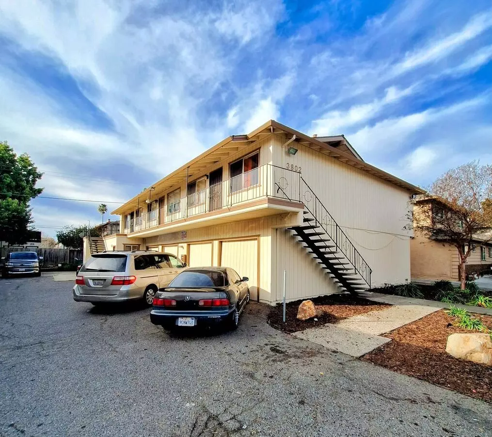 2 Beds • 1 Bath 3 floor plan