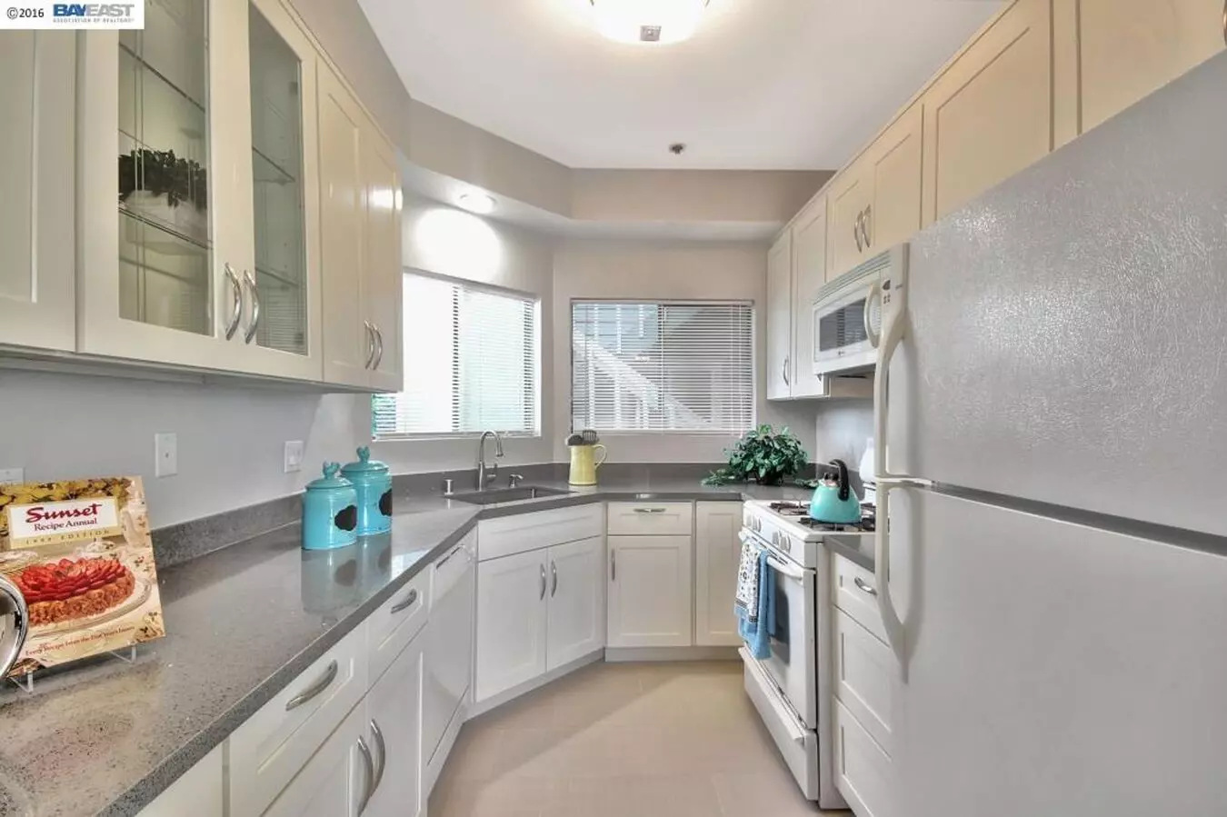 2 Beds • 2 Bath 313 floor plan