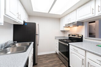 Grandcrest 1203 floor plan