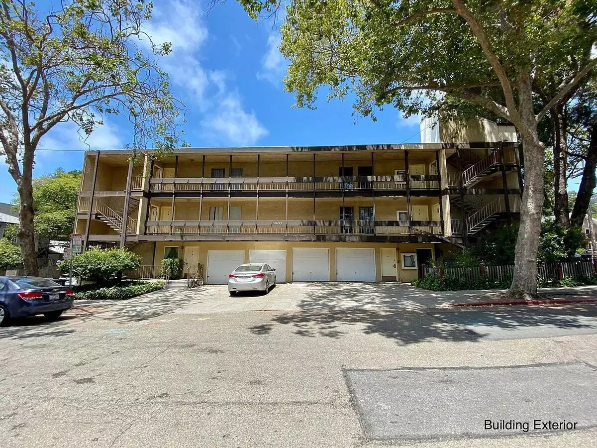 1 Bed • 1 Bath 02 floor plan