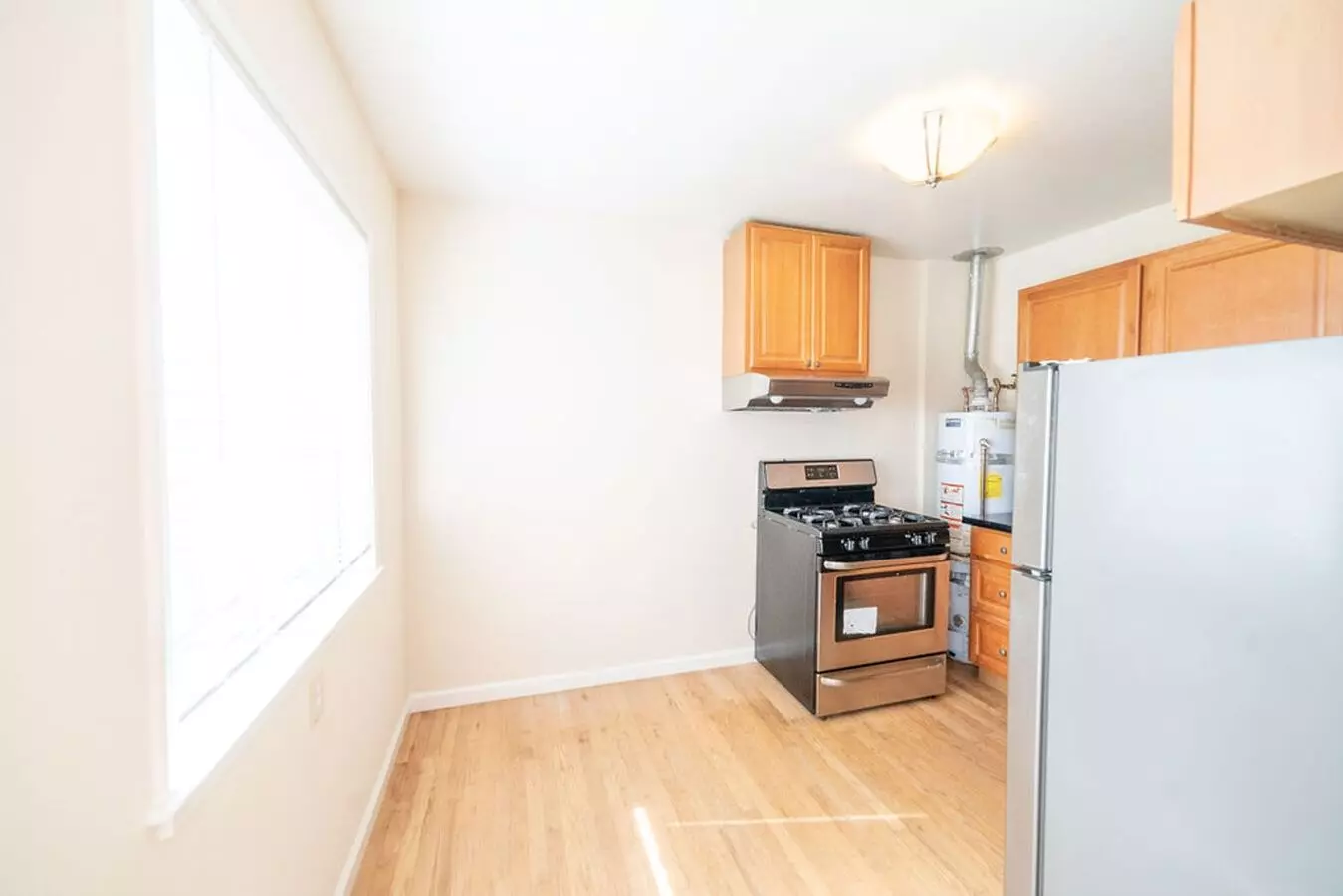 2 Beds • 1 Bath 6 floor plan