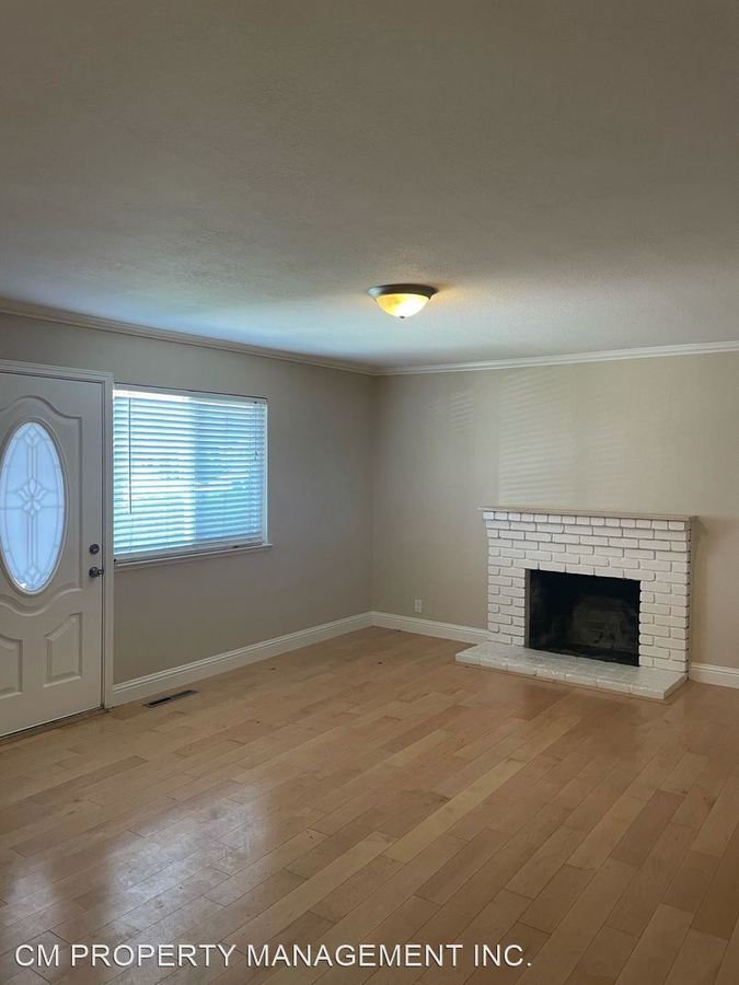 3 Beds • 2 Bath floor plan
