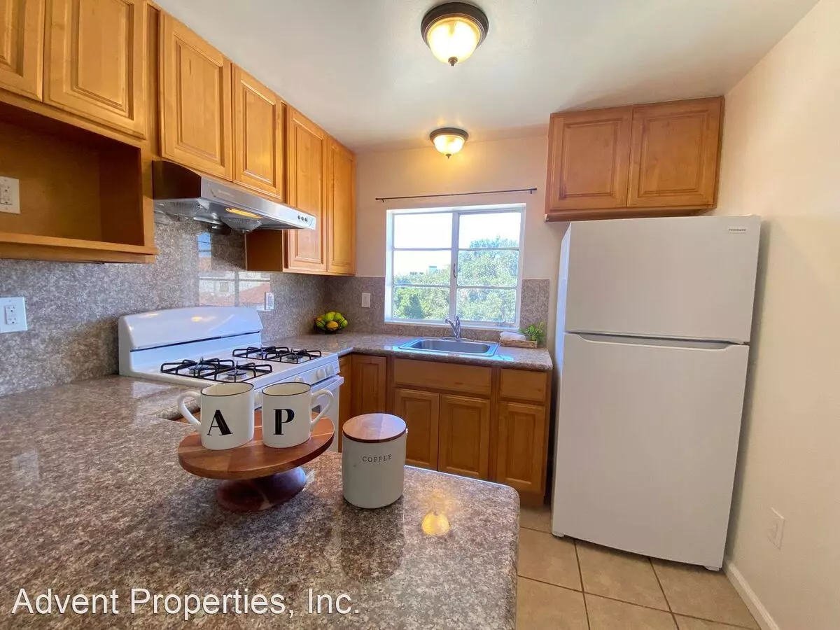 2 Beds • 1 Bath 7 floor plan